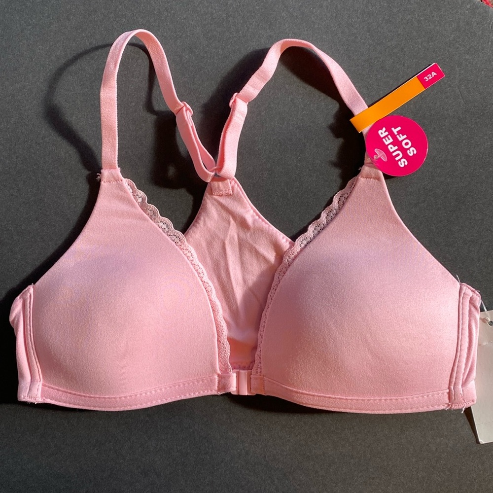 32A NWT Front Close Racerback Soft Bra, Lace Edge Adj Straps No Underwire Boning